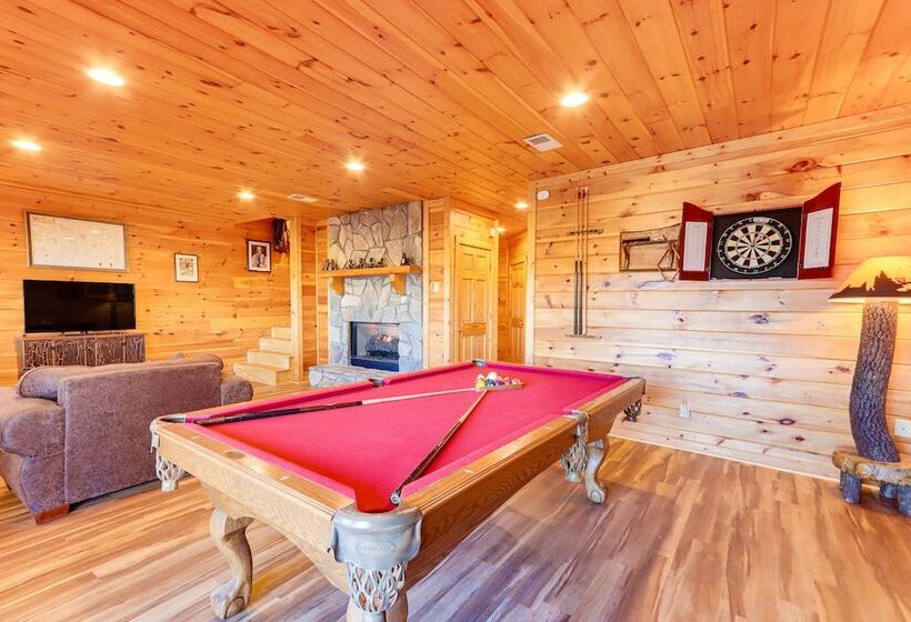 Gorgeous Blue Ridge Mountain Retreat: Deck + View!