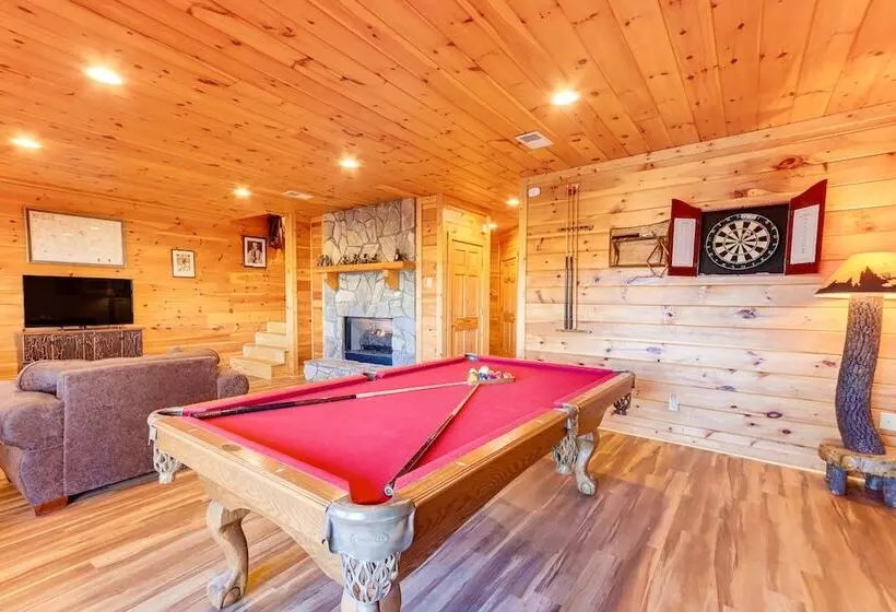 Gorgeous Blue Ridge Mountain Retreat: Deck + View!