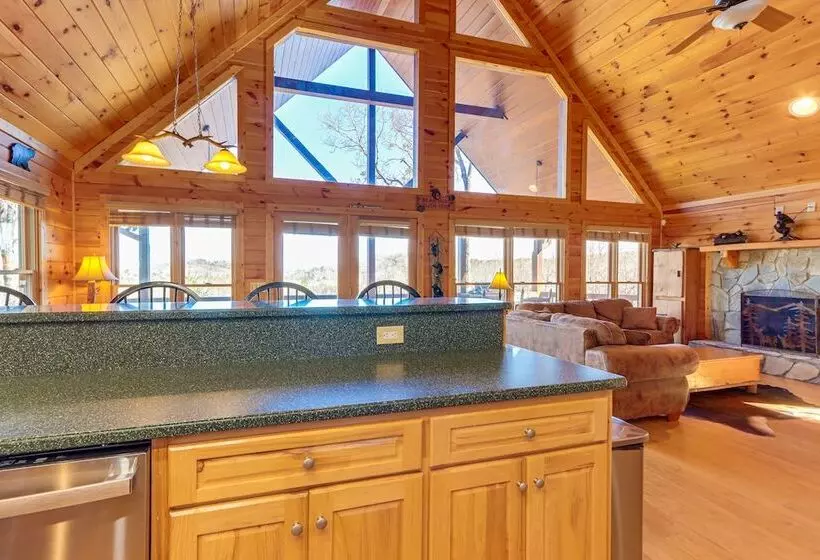 Gorgeous Blue Ridge Mountain Retreat: Deck + View!