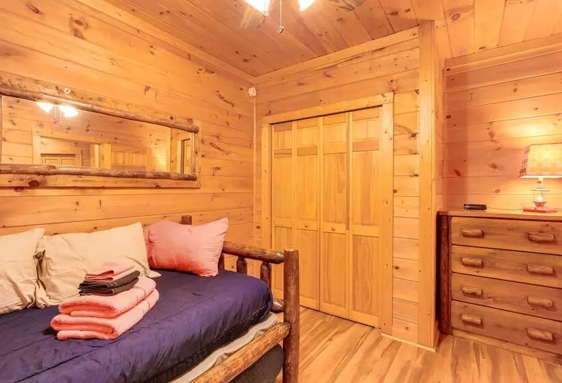 Gorgeous Blue Ridge Mountain Retreat: Deck + View!