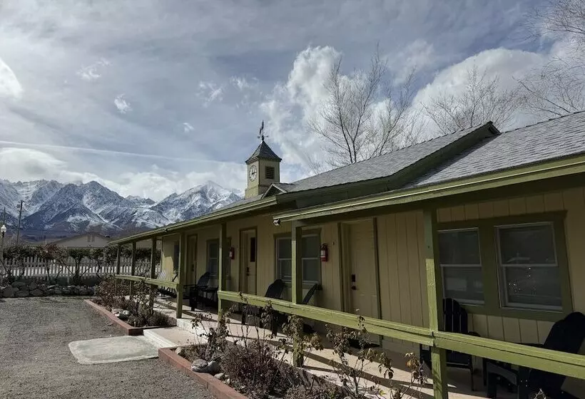 Hotelli Eastern Sierra Motor Lodge
