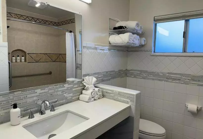 Hotelli Eastern Sierra Motor Lodge