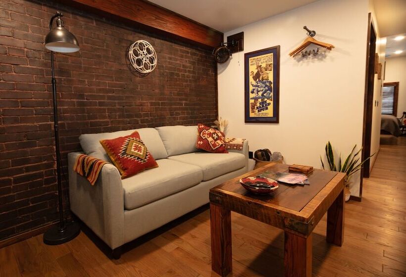 Отель The Frenchman Suites