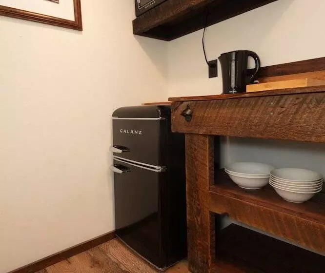 Hotelli The Frenchman Suites