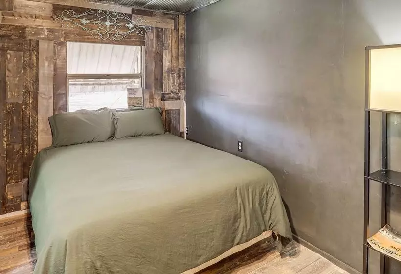 Jasper Cabin W/ Fire Pit, Grill & Mountain Views!