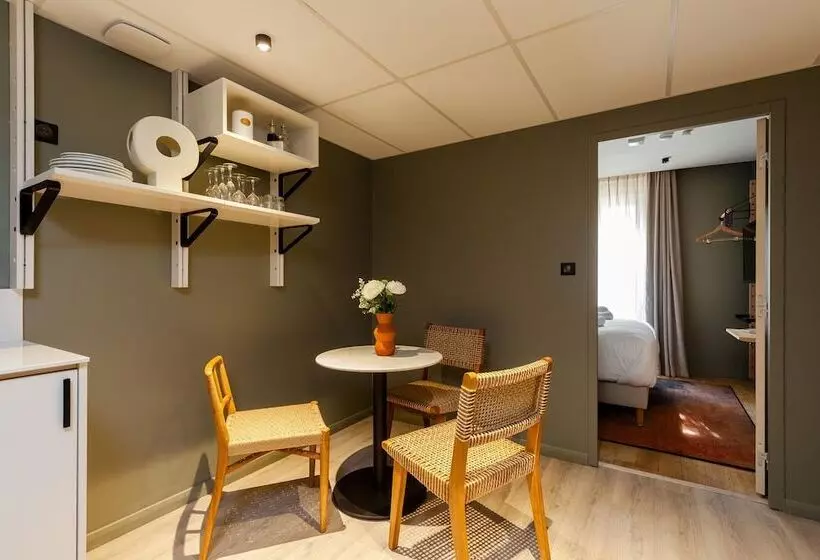 Gogaille   Cloître   Accès Autonome