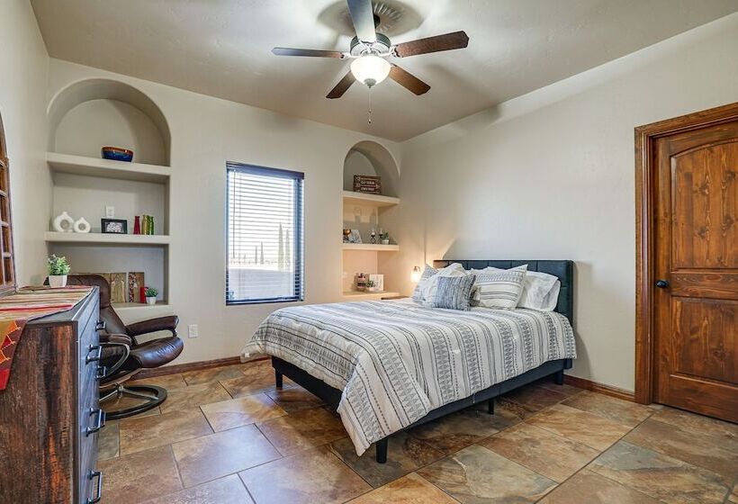 Las Cruces Home W/ Mountain Views & Private Pool!