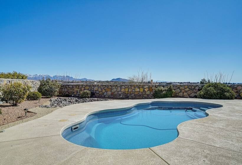 Las Cruces Home W/ Mountain Views & Private Pool!