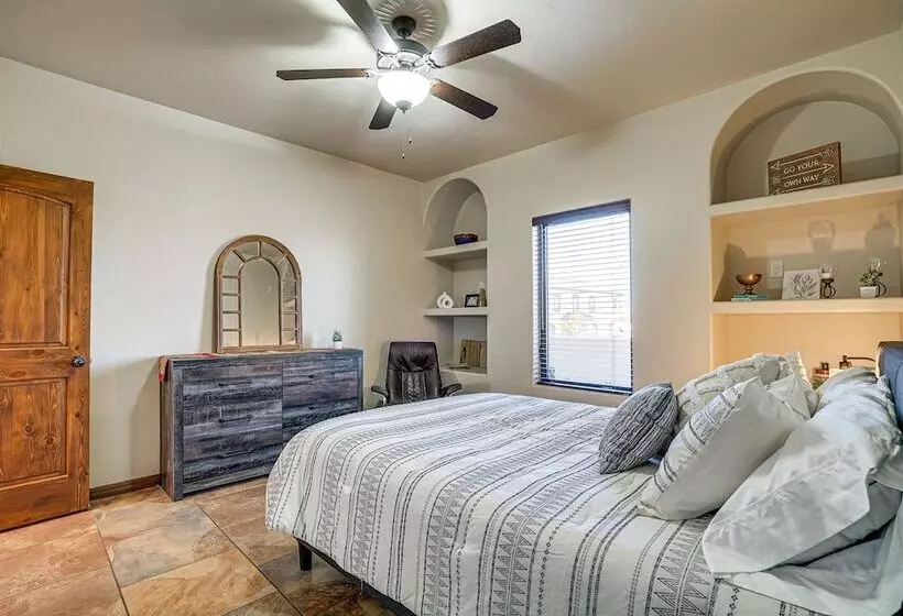 Las Cruces Home W/ Mountain Views & Private Pool!