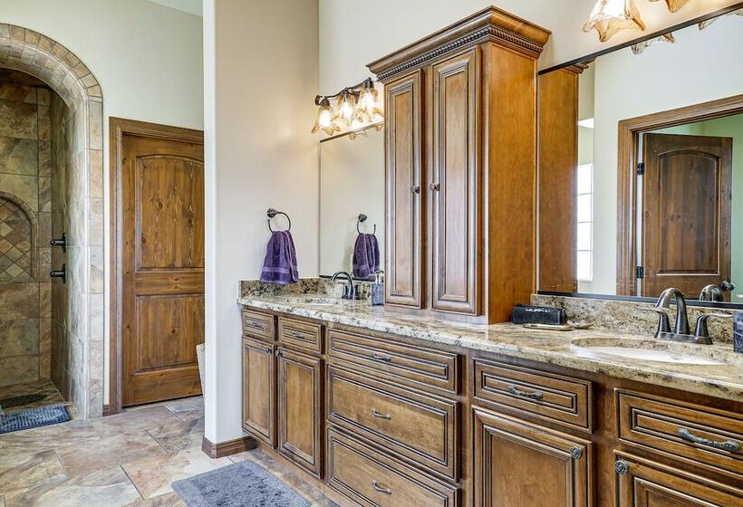 Las Cruces Home W/ Mountain Views & Private Pool!