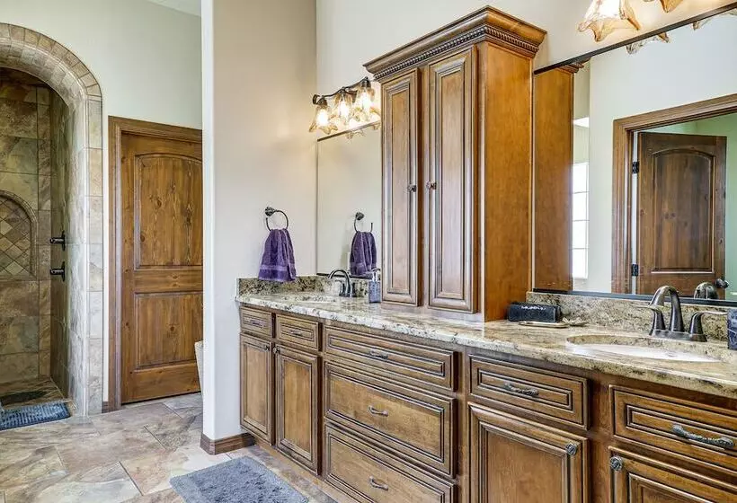 Las Cruces Home W/ Mountain Views & Private Pool!