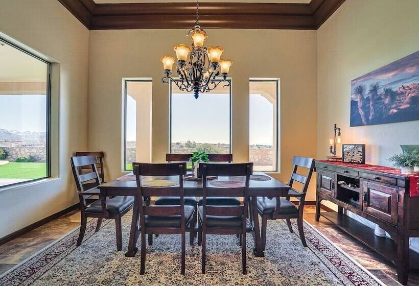 Las Cruces Home W/ Mountain Views & Private Pool!