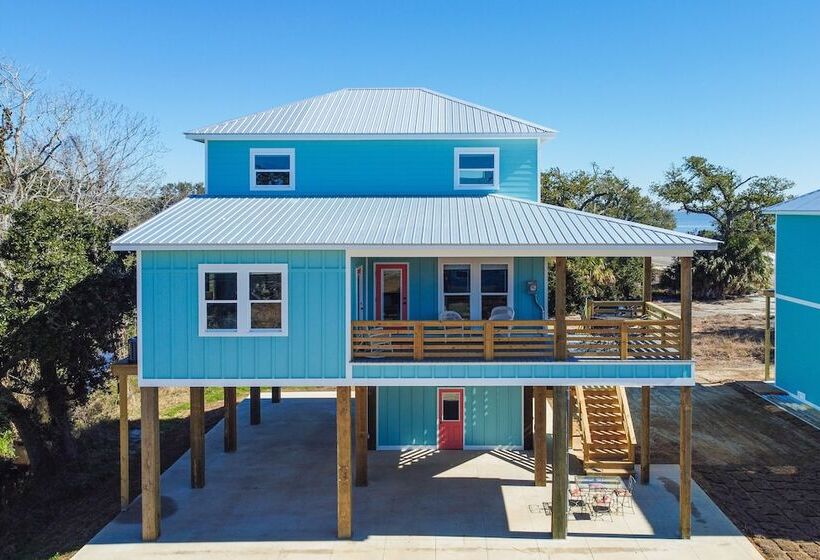 Long Beach House W/ Charcoal Grill: Steps To Shore