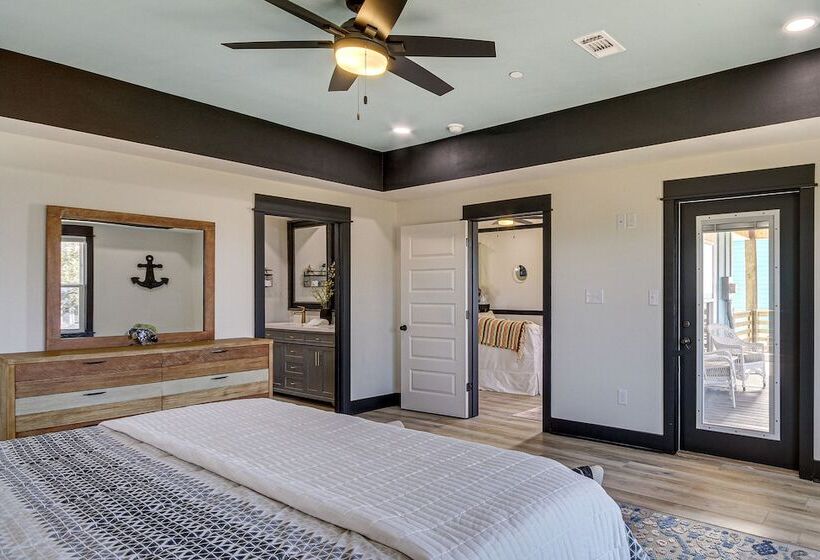 Long Beach House W/ Charcoal Grill: Steps To Shore