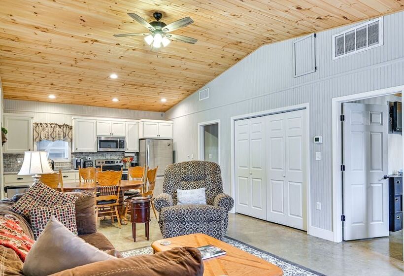 Remote Work Friendly New Albany Home 5 Mi To Dtwn!