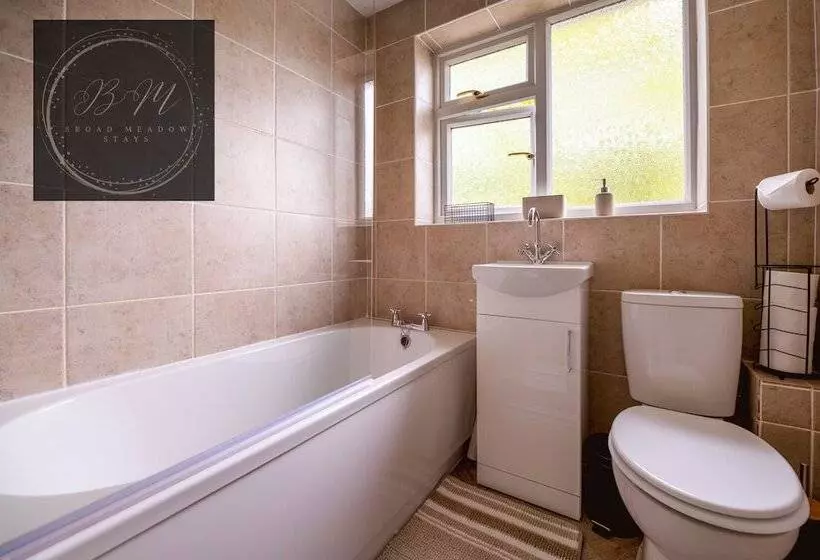 اقامتگاه Popular Contractor 2 Bed House In Lincoln