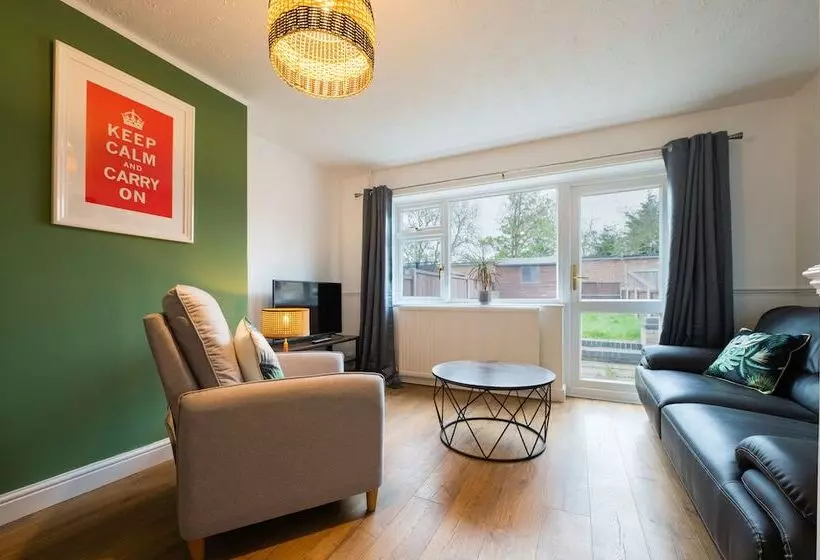 اقامتگاه Popular Contractor 2 Bed House In Lincoln