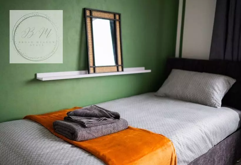 اقامتگاه Popular Contractor 2 Bed House In Lincoln