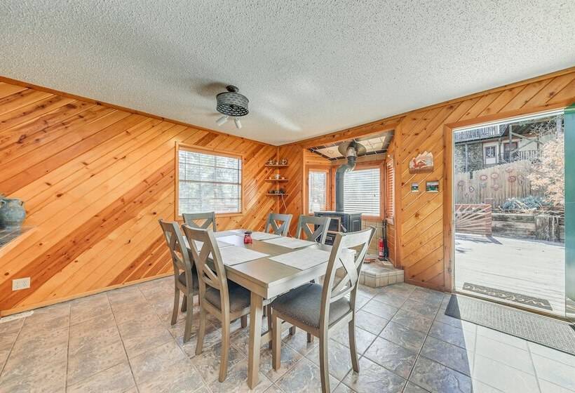 Ruidoso Cabin W/ Deck ~ 1 Mi To Midtown!