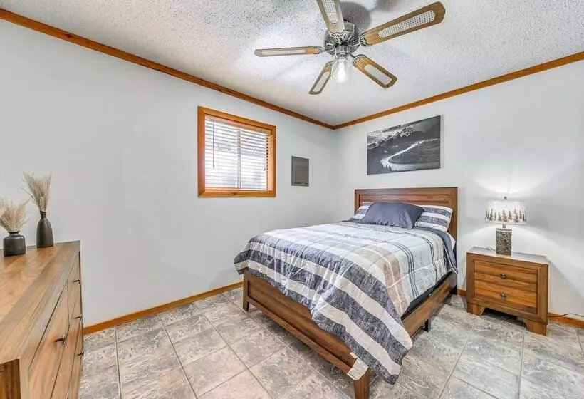 Ruidoso Cabin W/ Deck ~ 1 Mi To Midtown!