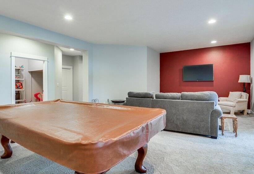 Silverton Home W/ View, 2 Mi To Oregon Garden!