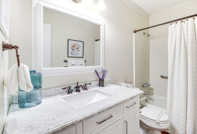 Single Story Savannah Home W/ Private Backyard!