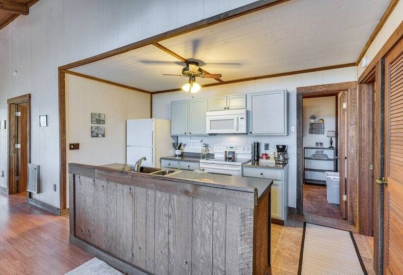 Smoky Mountain Cabin W/ Fire Pit & Stunning Views!