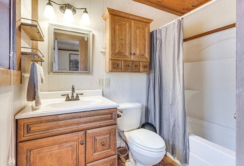 Smoky Mountain Cabin W/ Fire Pit & Stunning Views!