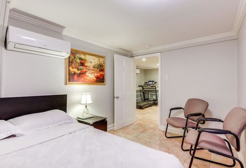 Spacious Home W/ Tranquil Patio ~ 29 Mi To Dc!