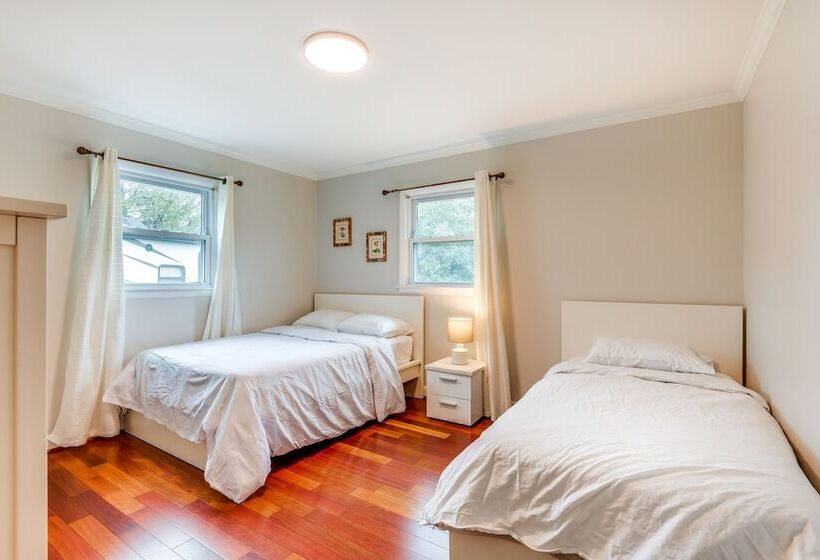 Spacious Home W/ Tranquil Patio ~ 29 Mi To Dc!