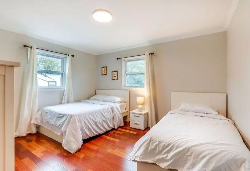 Spacious Home W/ Tranquil Patio ~ 29 Mi To Dc!