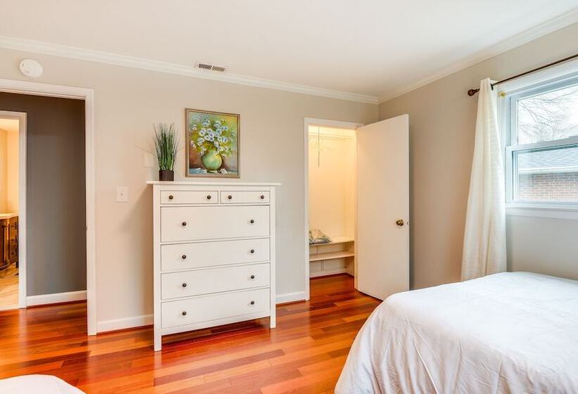 Spacious Home W/ Tranquil Patio ~ 29 Mi To Dc!