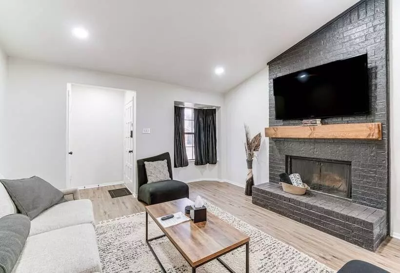 Stylish Garland Getaway: 17 Mi To Dallas!