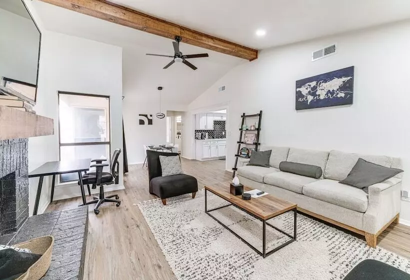 Stylish Garland Getaway: 17 Mi To Dallas!