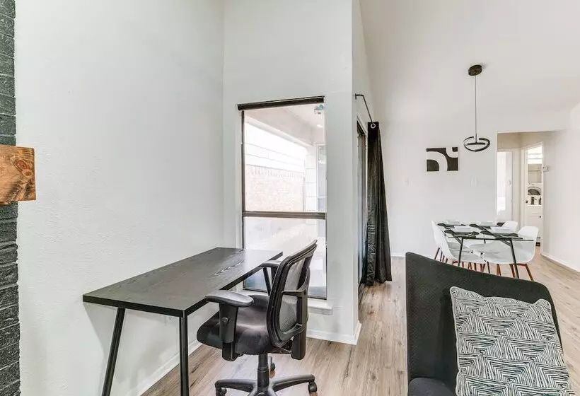 Stylish Garland Getaway: 17 Mi To Dallas!