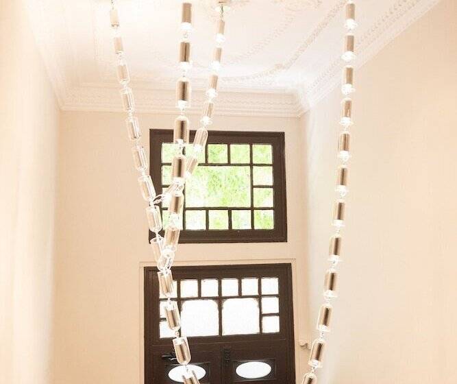 Taskou Luxury Suites