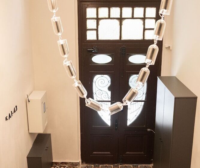 Taskou Luxury Suites