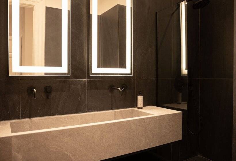 Taskou Luxury Suites