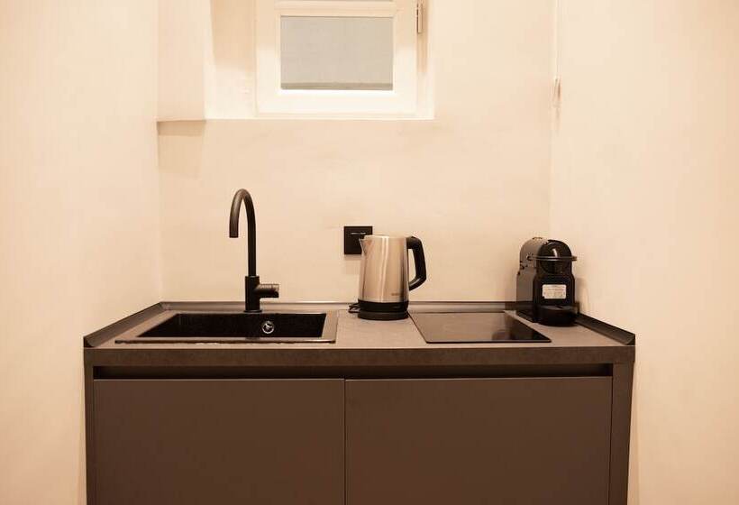 Taskou Luxury Suites