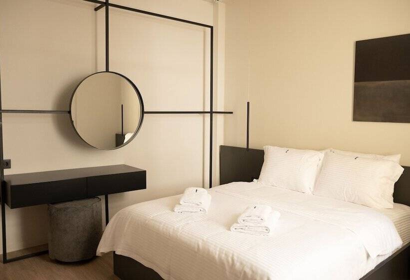 Taskou Luxury Suites