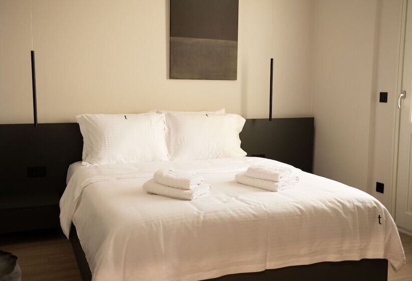 Taskou Luxury Suites