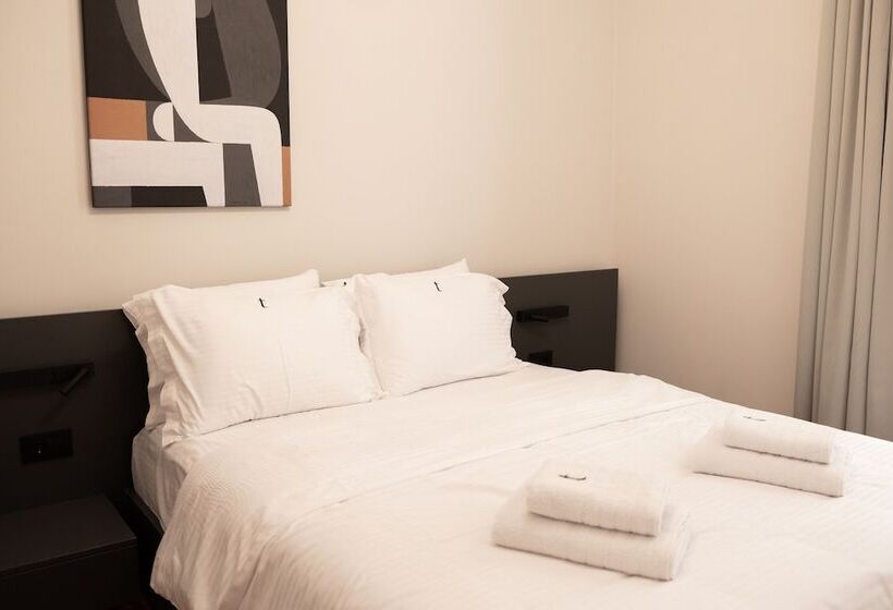 Taskou Luxury Suites