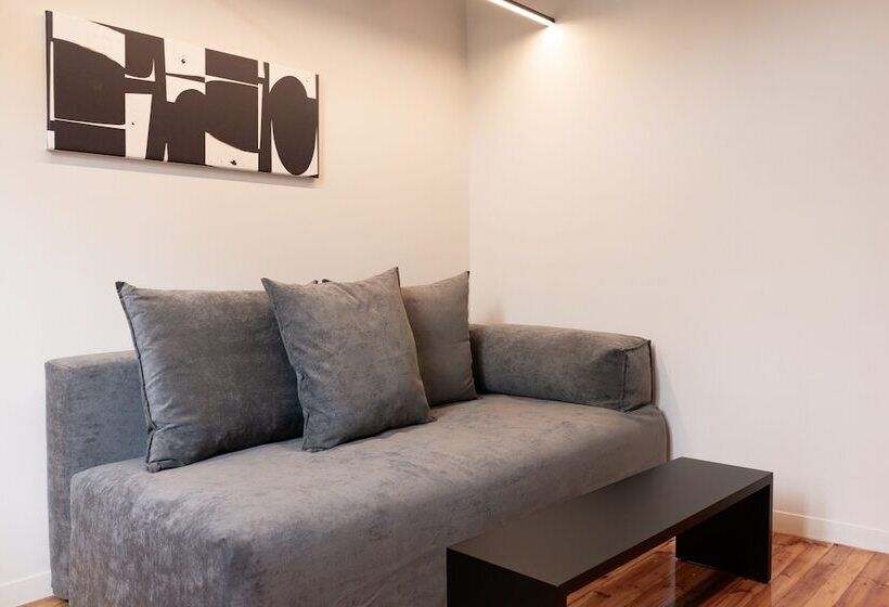 Taskou Luxury Suites