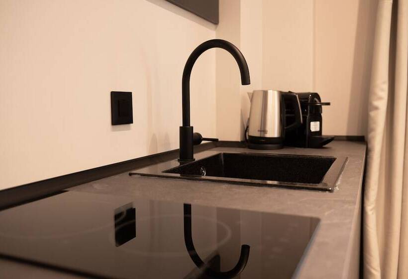 Taskou Luxury Suites