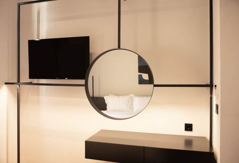 Taskou Luxury Suites