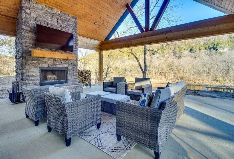 Waterfront Flippin Retreat W/ White River Access!