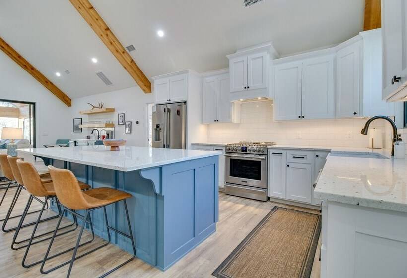 Waterfront Flippin Retreat W/ White River Access!