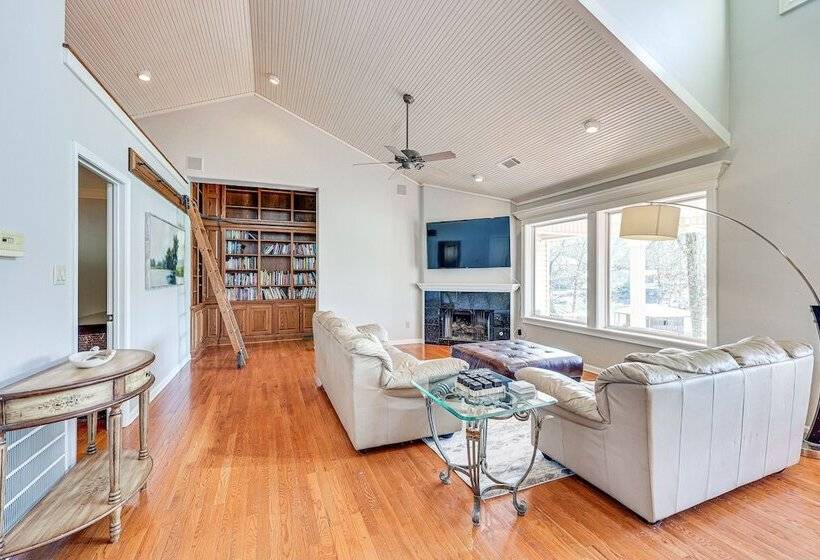 Waterfront Malvern Home W/ Deck & Lake Access!