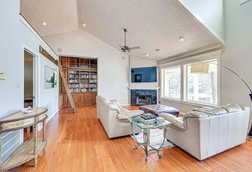 Waterfront Malvern Home W/ Deck & Lake Access!