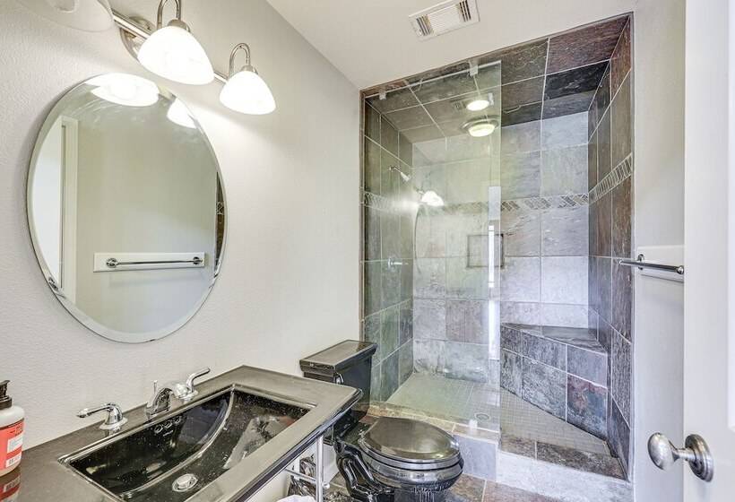 Waterfront Malvern Home W/ Deck & Lake Access!